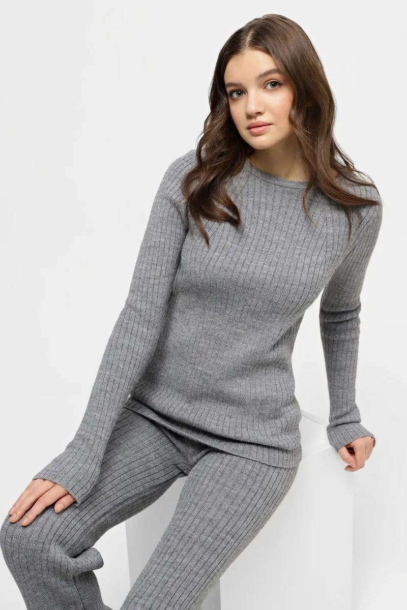 В'язаний костюм SEWEL SC849 42-44 Сірий