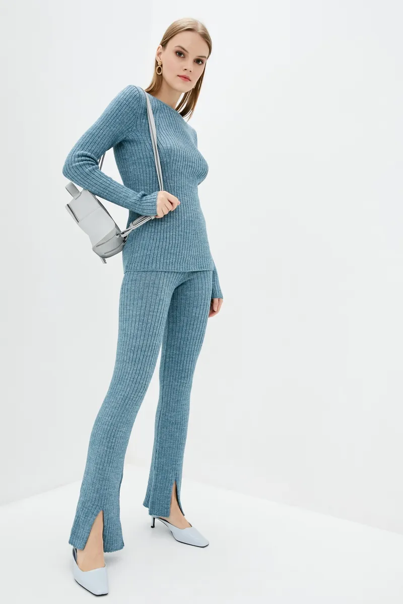 В'язаний костюм SEWEL SC849 46-48 Сіро-блакитний