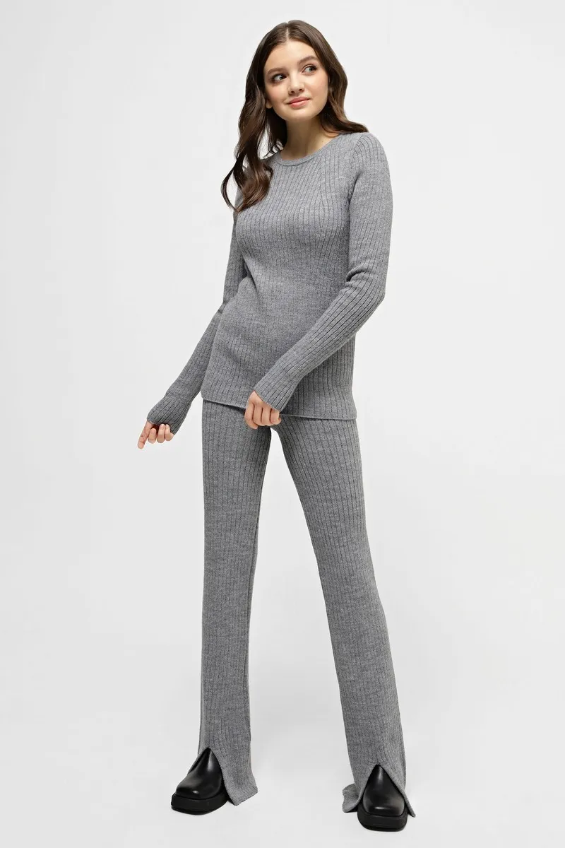 В'язаний костюм SEWEL SC849 46-48 Сірий