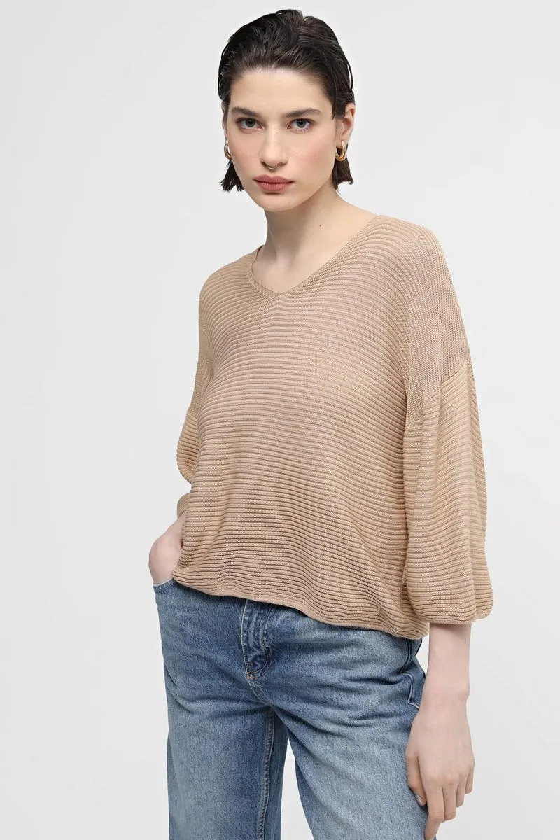 Джемпер SEWEL JS948 42-44 Бежевий